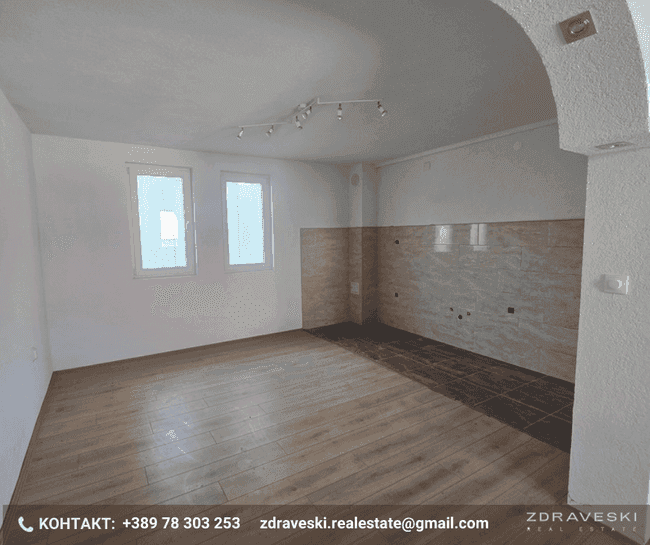 Се продава куќа со двор - 3